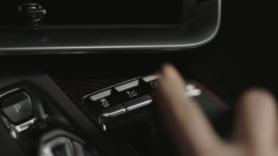 2020 Chevrolet Corvette Mid-Engine Sports Car Interior Technology video